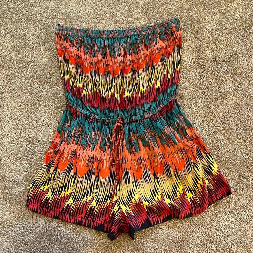 Forever 21 strapless Romper